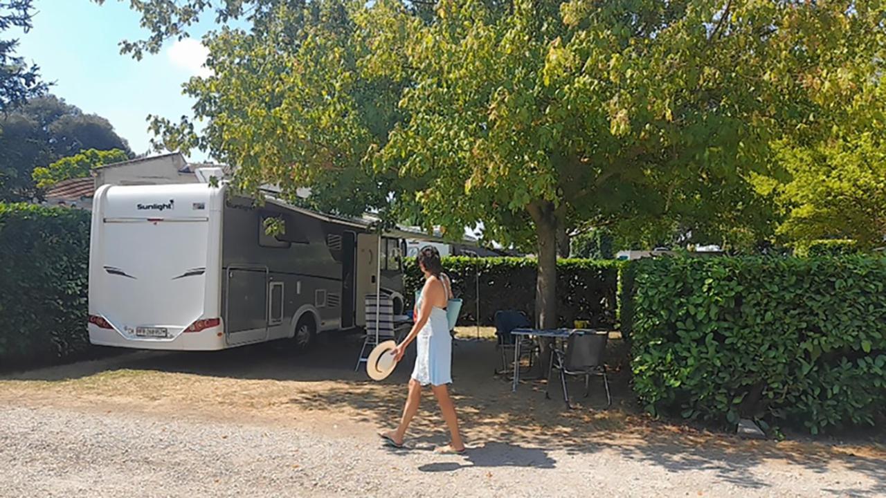 Camping Tikayan L'Oxygene Valensole Bagian luar foto